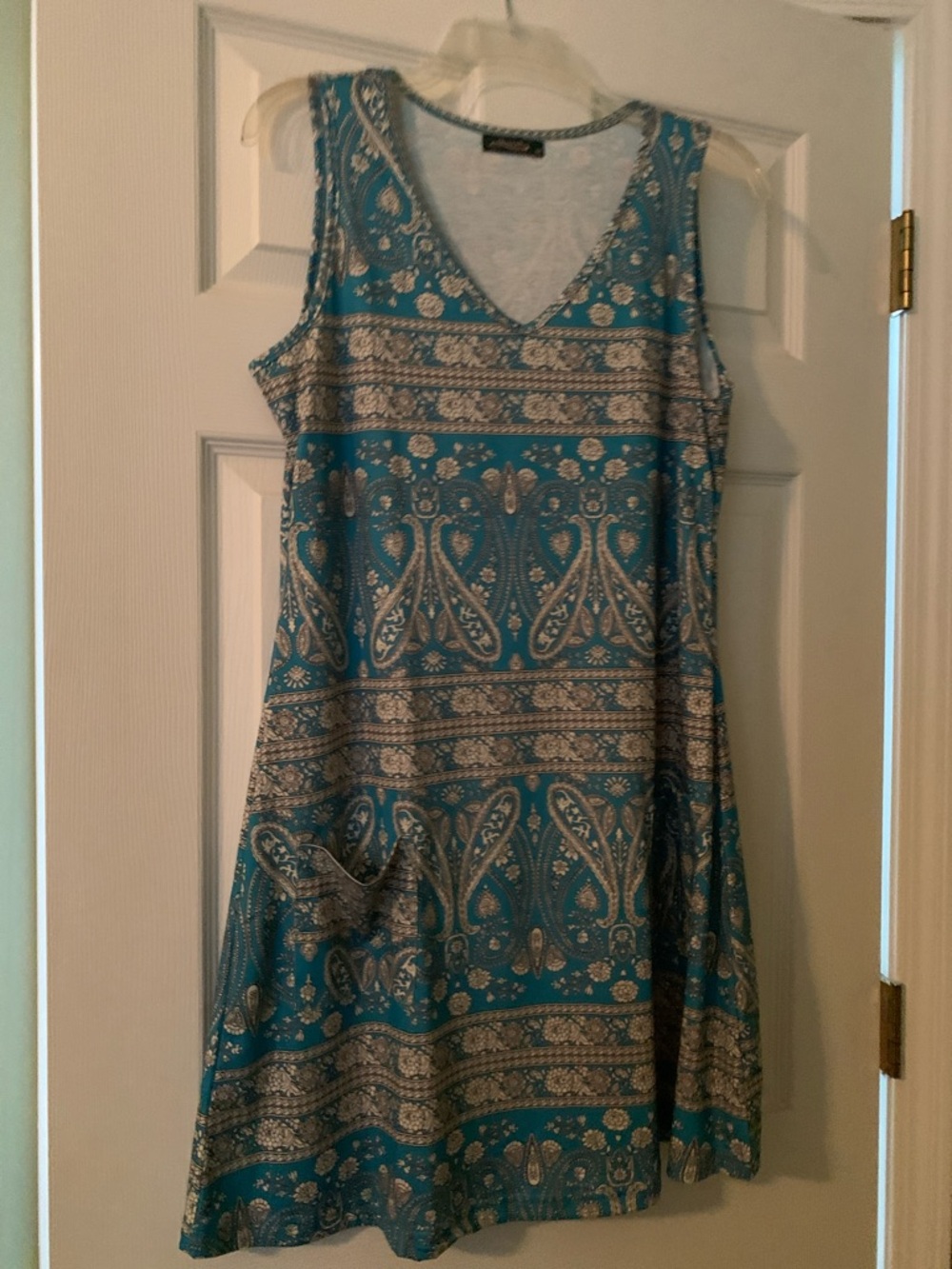 Sleeveless Teal Paisley Midi Dress with V-Neck